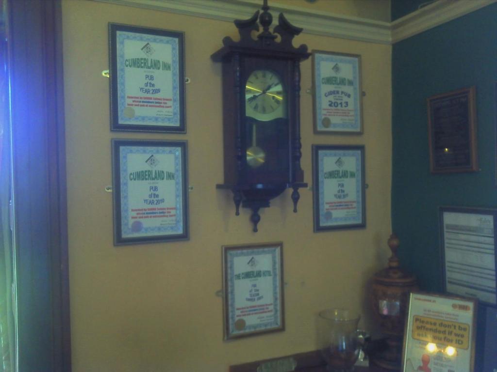 Cumberland Inn Олстън Екстериор снимка